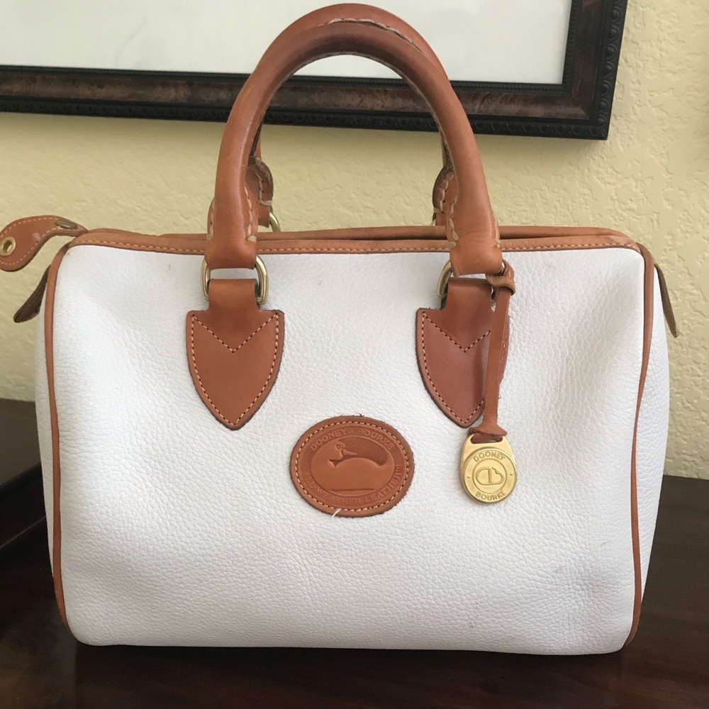 🎉HOST PICK 🎉Dooney & Bourke satchel